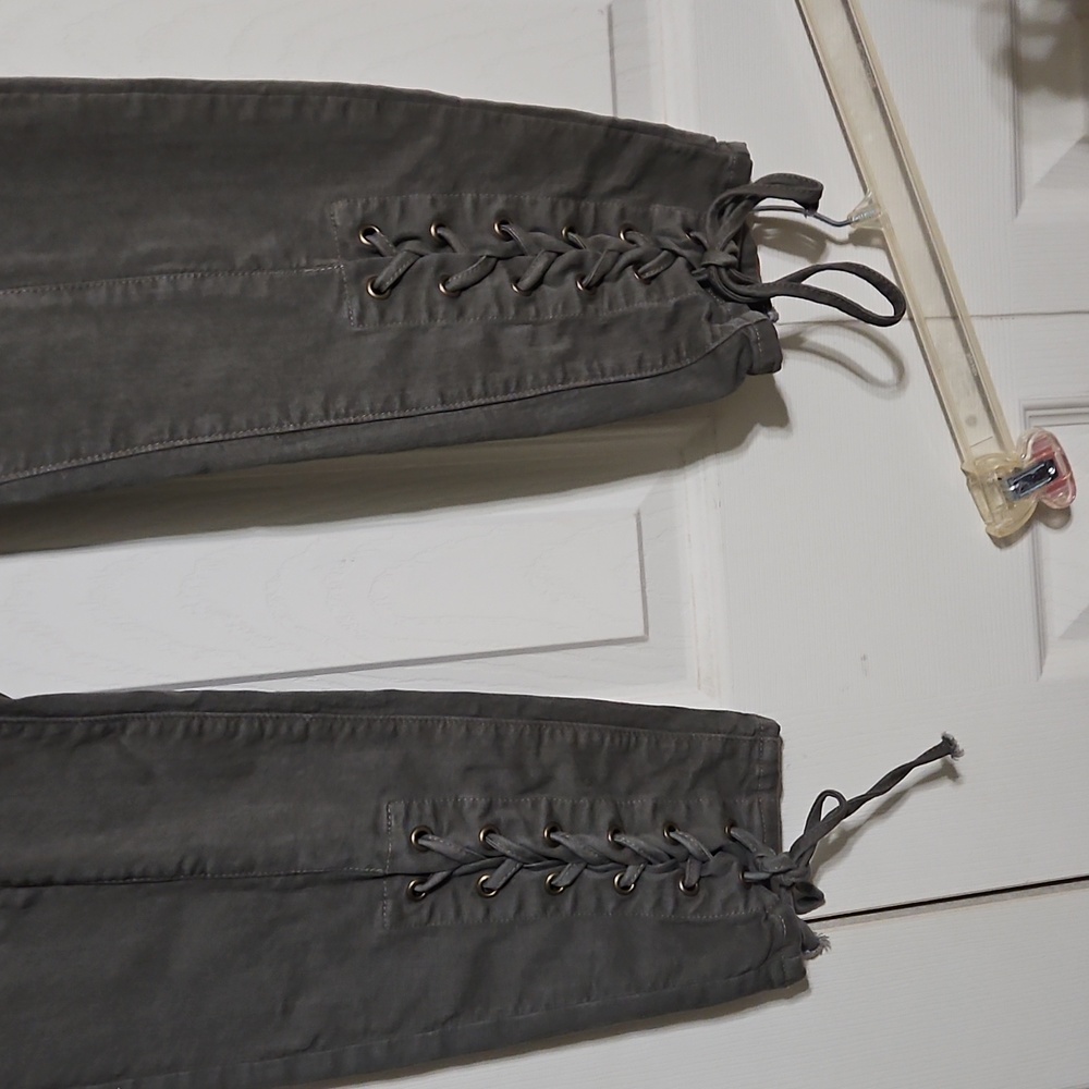 Vince Camuto Pants - Picture 2 of 4